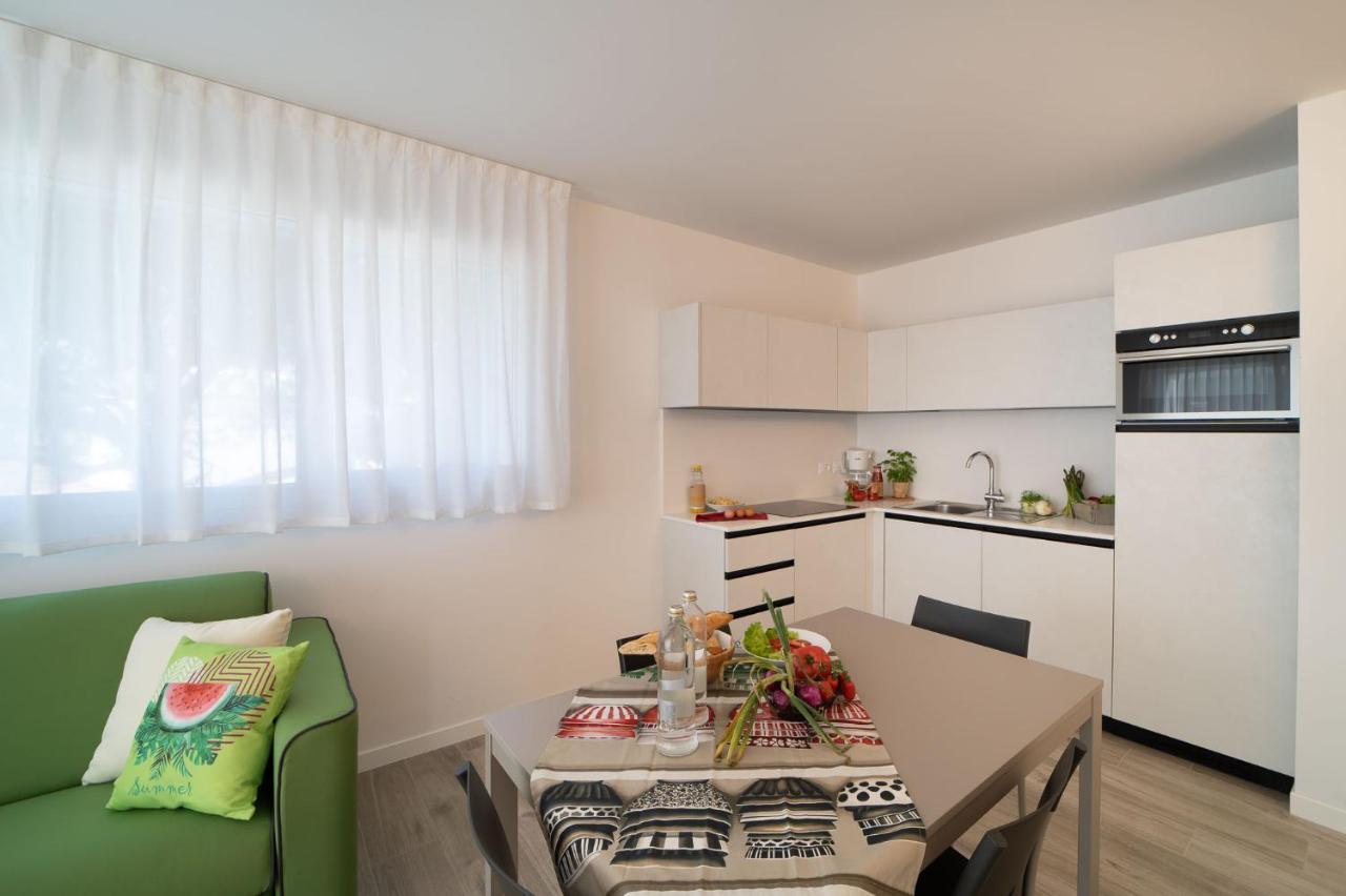 Zero5.Zero5 Apartment Lignano Sabbiadoro Bagian luar foto
