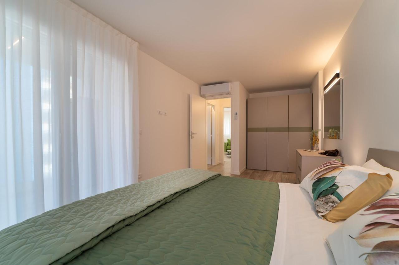 Zero5.Zero5 Apartment Lignano Sabbiadoro Bagian luar foto