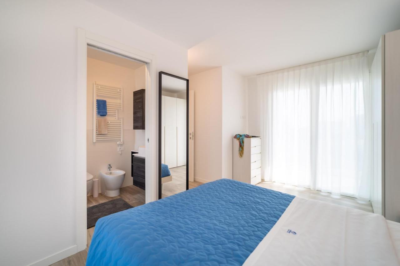 Zero5.Zero5 Apartment Lignano Sabbiadoro Bagian luar foto