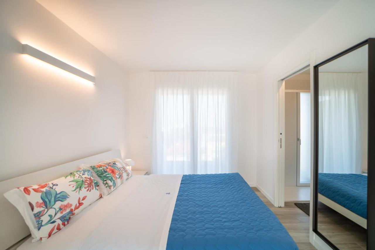 Zero5.Zero5 Apartment Lignano Sabbiadoro Bagian luar foto